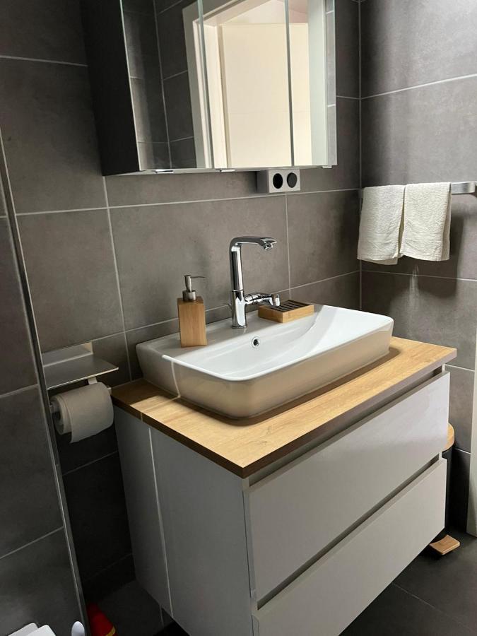 Moderne, Ruhige Ferienwohnung , Ideal Zum Abschalten Hadamar Bagian luar foto