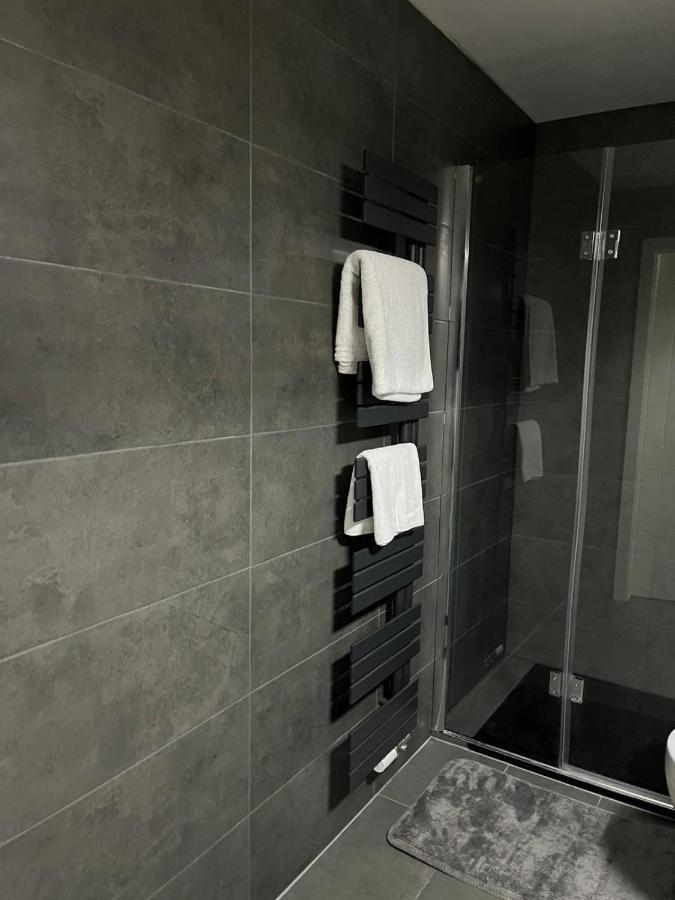 Moderne, Ruhige Ferienwohnung , Ideal Zum Abschalten Hadamar Bagian luar foto